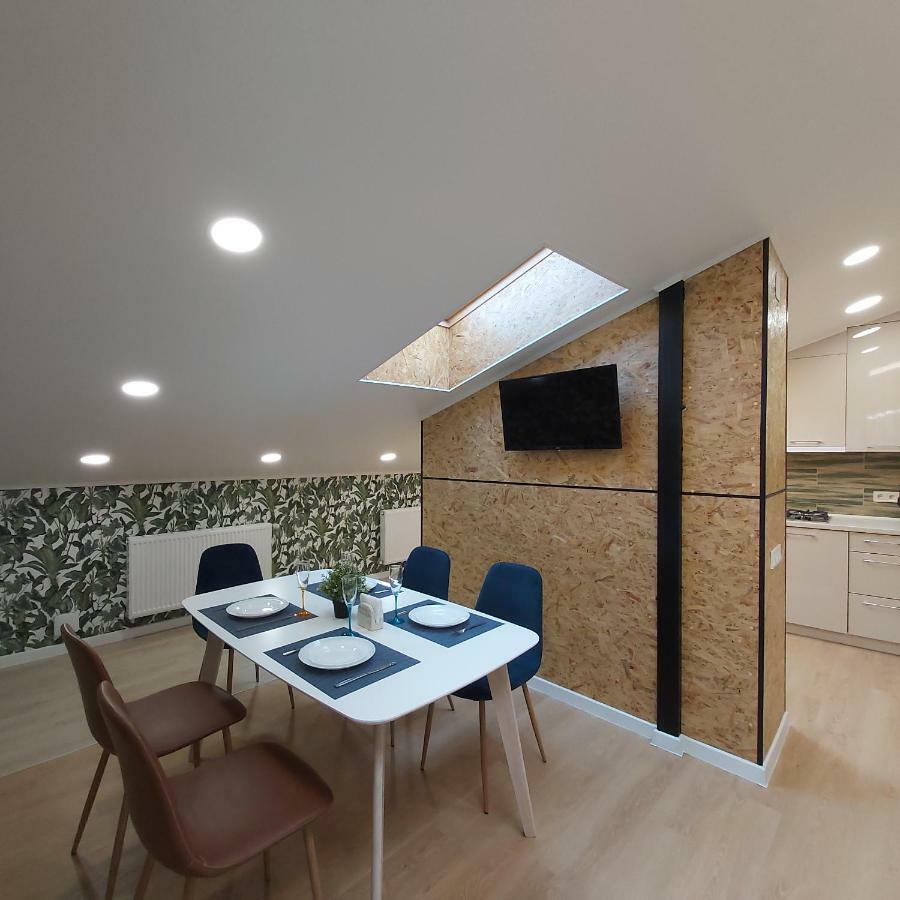 Two-Bedroom Apartment Near Forum Lvov Exteriér fotografie